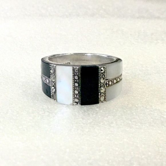 Vintage Mother of Pearl Black Onyx Marcasite Sterling Silver Ring - Picture 1 of 8